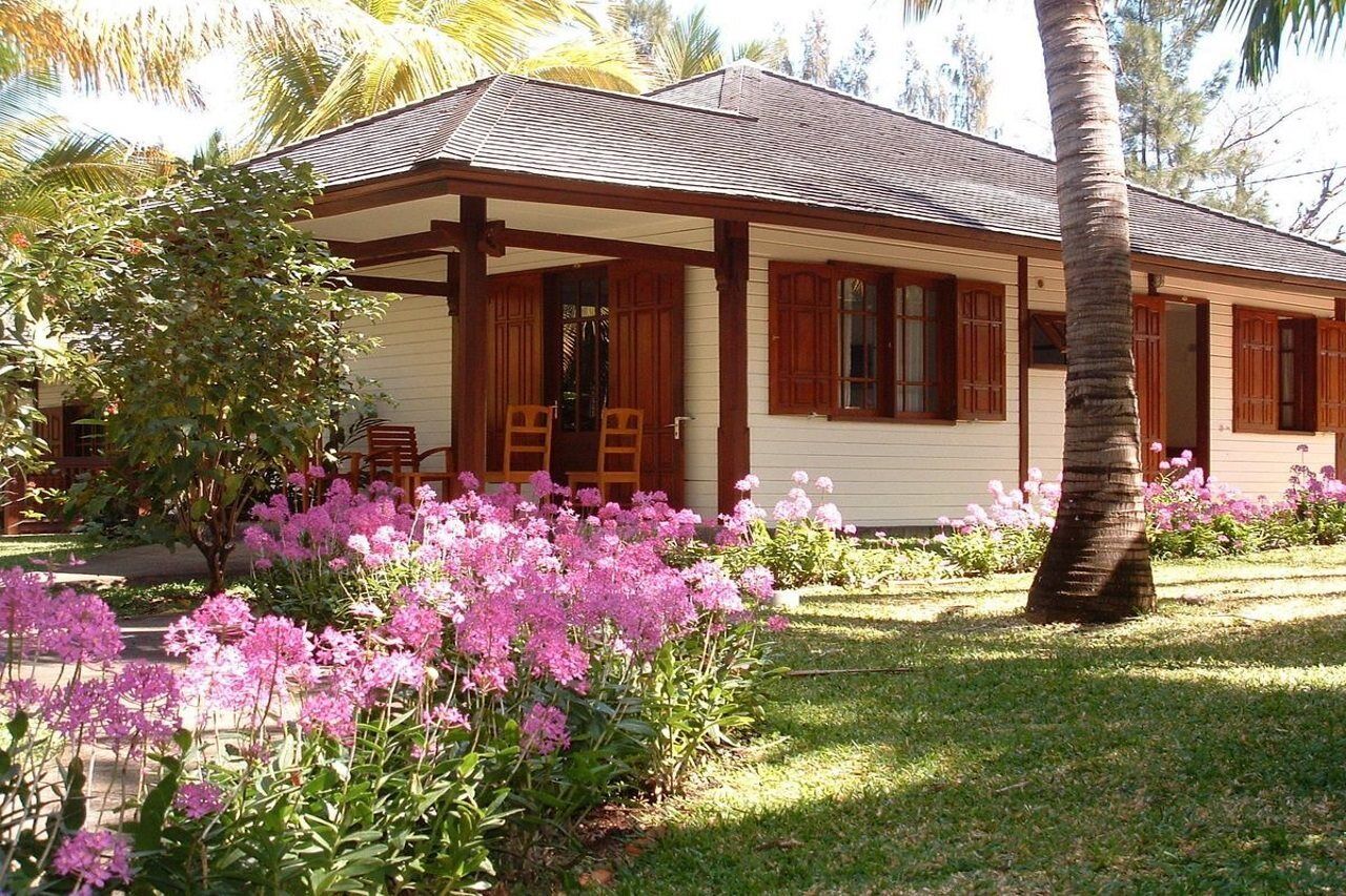 Hotel Le Domaine Des Pierres Saint Pierre Exterior foto